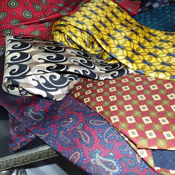 Lot of Men Neck Ties - Picture 4 of 8